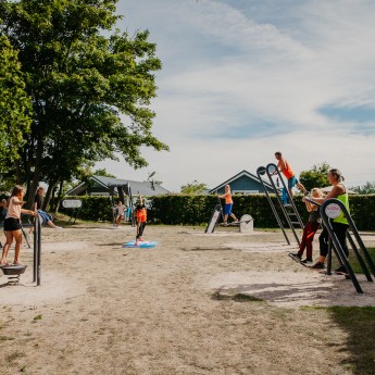 Outdoor fitness Julianahoeve 2022.jpg