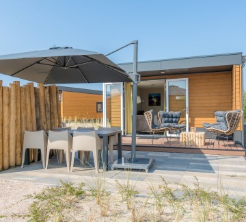 Zeepaard terras verkleind website.jpg