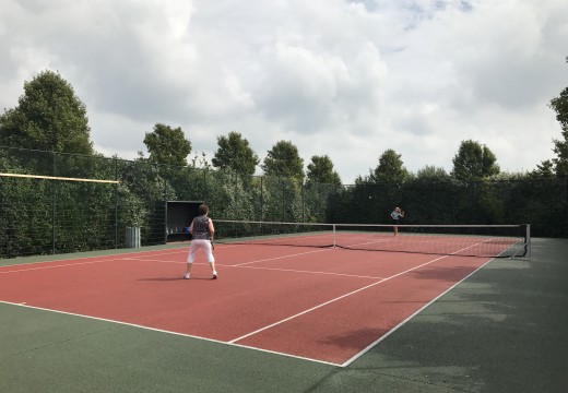 Tennisbaan JH.JPG