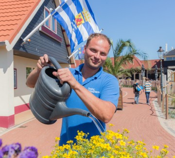 Schoonmaak- en terreinmedewerker