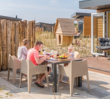 Zeepaard chalet terras (2) verkleind.jpg