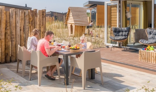 Zeepaard chalet terras (2) verkleind.jpg