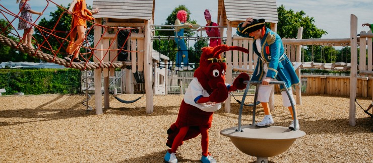 Speeltuin Schateiland met mascottes - Julianahoeve